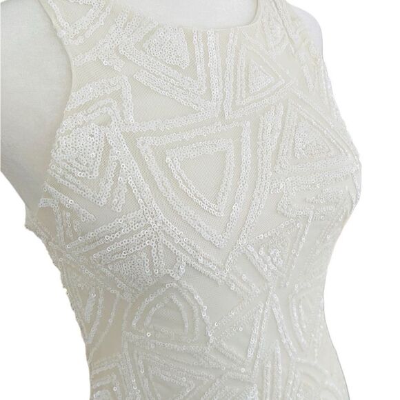 Ontwelfth white sequin sleeveless bodycon style dress size S. - Picture 10 of 14